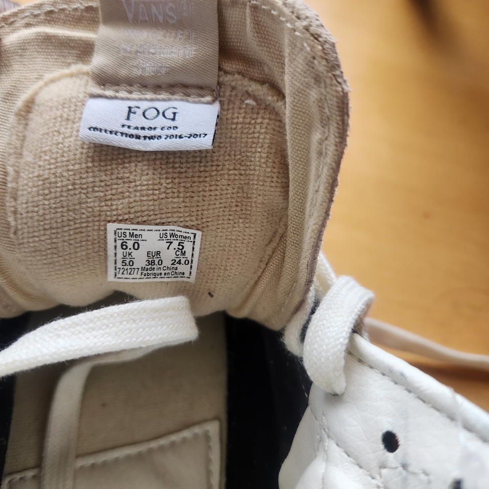 Vans Kids High-Top Sneakers - Black and Cream - Picture 3 of 4